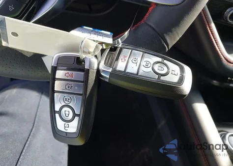 2025 Ford Explorer St-Line from USA, damaged, VIN 1FMUK8KH4SGA70359